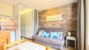 Résidence Sagittaire - Studio entièrement rénové avec cabine · Centre station · Balcon MAE-7390